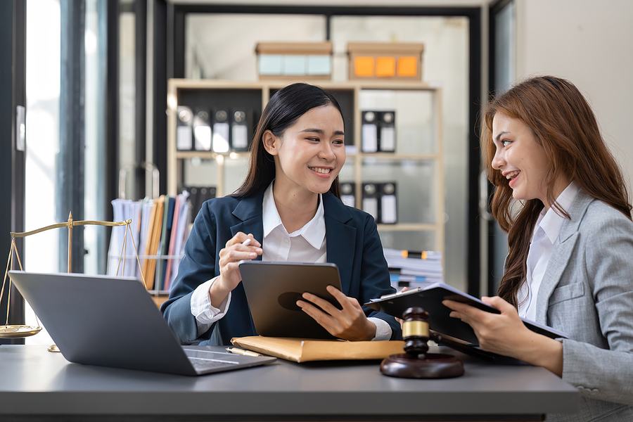 What to Look For When Choosing an Employment Law Attorney